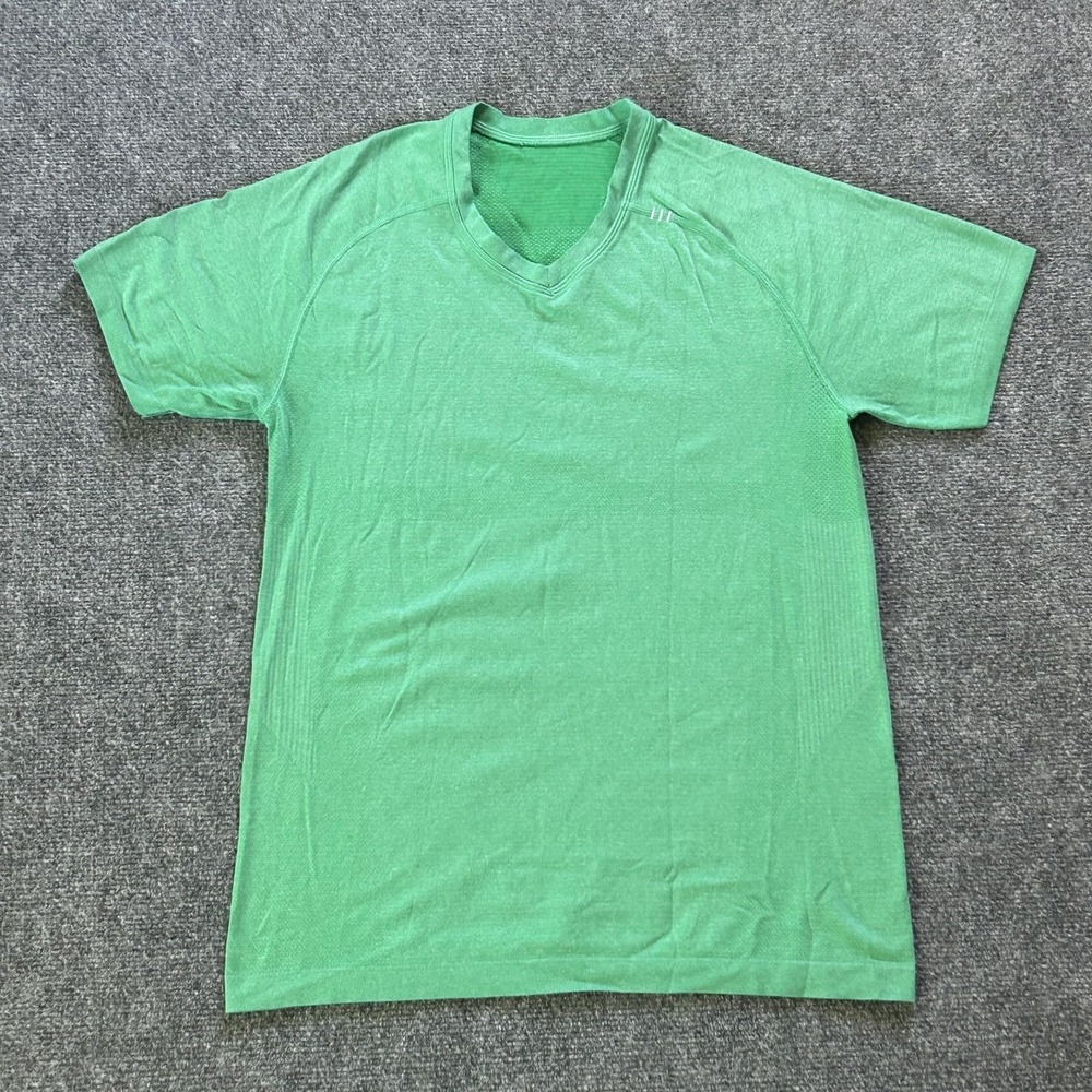Lululemon Shirt Mens Medium Green V Neck Metal Vent Tech Short Sleeve Athletic